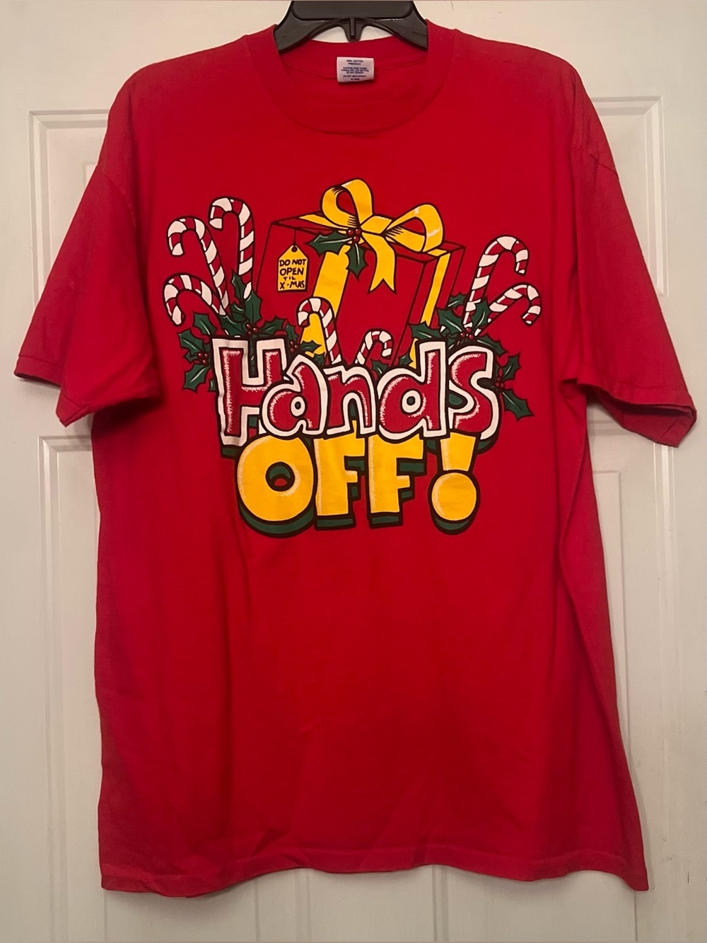 Vintage Fun Tees "Hands OFF!" Christmas Graphic T-Shirt | 100% Cotton | 90’s - Picture 2 of 6